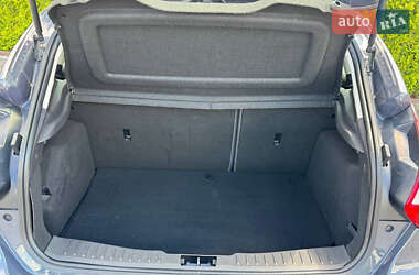 Хэтчбек Ford Focus 2012 в 
