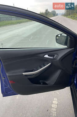 Хэтчбек Ford Focus 2015 в 