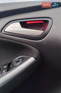 Хетчбек Ford Focus 2013 в 