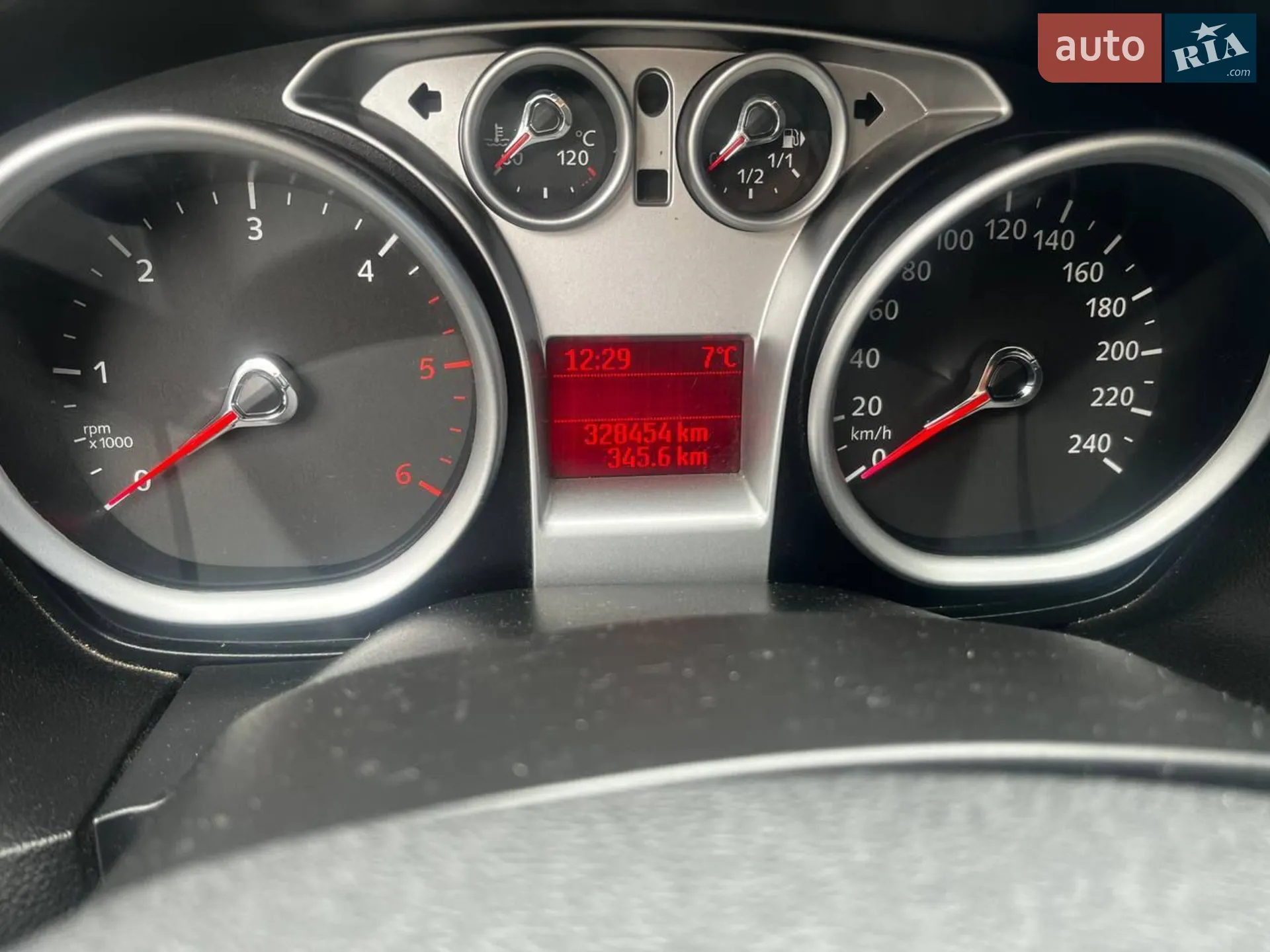 2010 Ford Focus - мініатюра 10