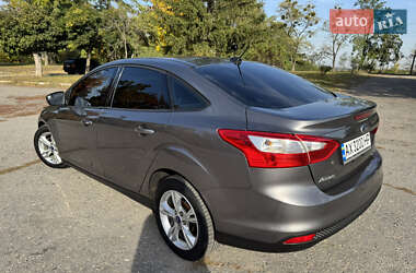 Седан Ford Focus 2013 в 
