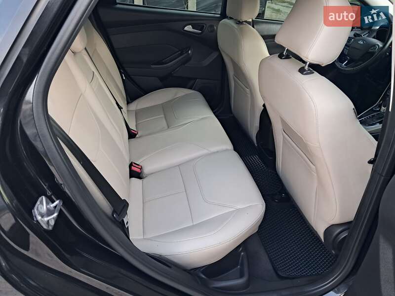 Хетчбек Ford Focus 2015 в Дніпрі фото 5 Хетчбек Ford Focus 2015 в Дніпрі