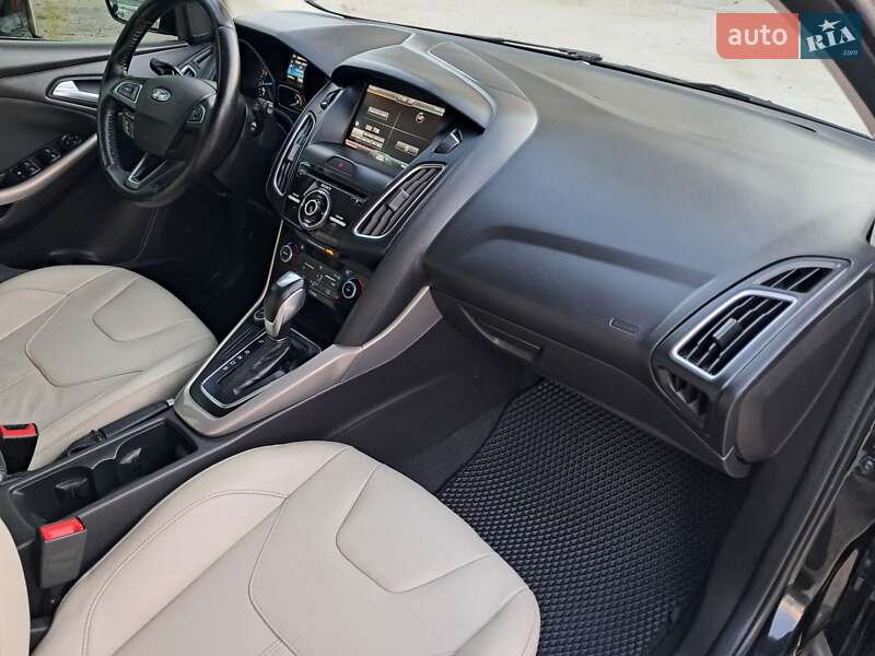 Хетчбек Ford Focus 2015 в Дніпрі фото 10 Хетчбек Ford Focus 2015 в Дніпрі