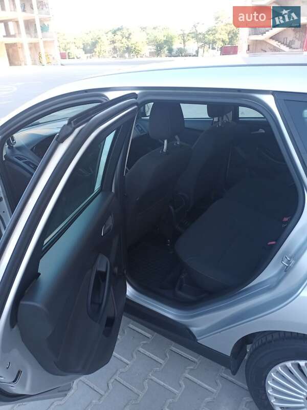 Универсал Ford Focus 2015 в Тернополе фото 13 Универсал Ford Focus 2015 в Тернополе