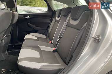 Хэтчбек Ford Focus 2013 в 