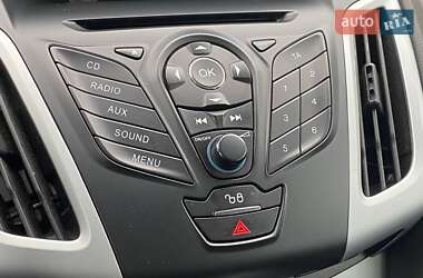 Хэтчбек Ford Focus 2013 в 