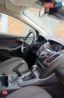 Универсал Ford Focus 2014 в 
