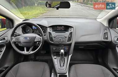 Хэтчбек Ford Focus 2016 в 