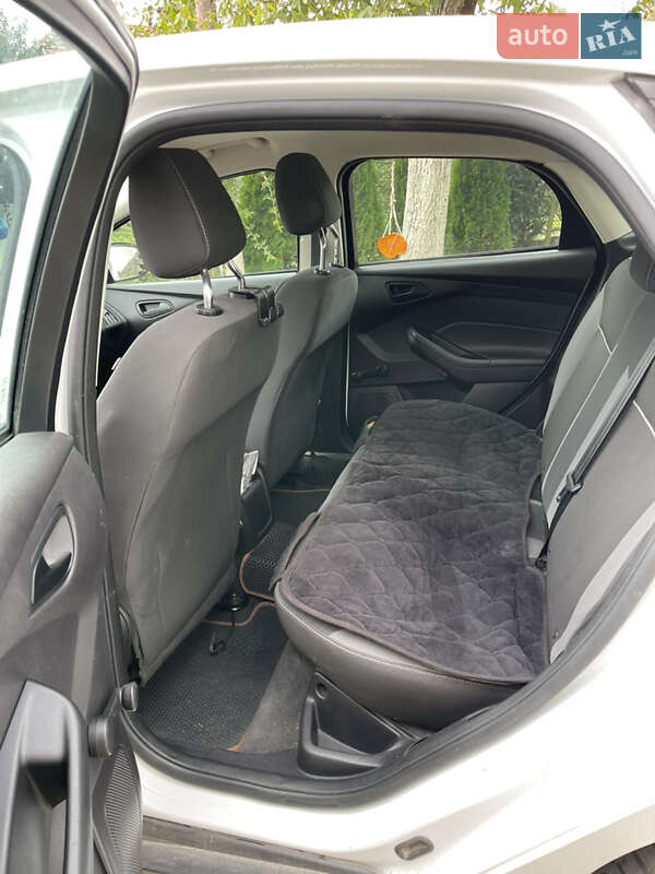 Седан Ford Focus 2013 в Стрию