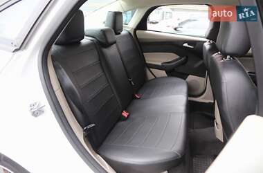 Седан Ford Focus 2016 в 