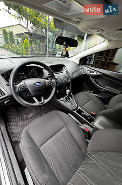 Седан Ford Focus 2016 в 
