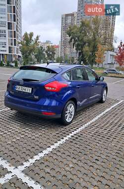 Хэтчбек Ford Focus 2015 в 
