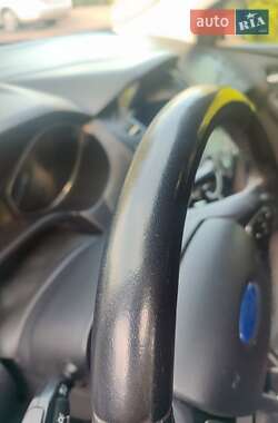 Хэтчбек Ford Focus 2015 в 