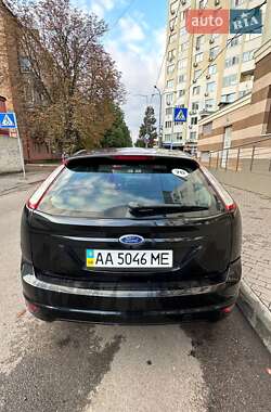 Хетчбек Ford Focus 2010 в 