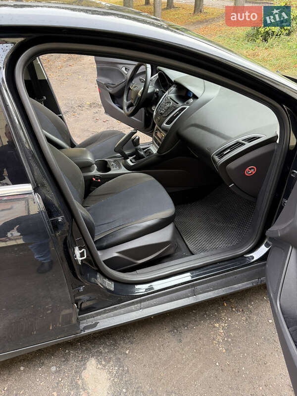 Хетчбек Ford Focus 2012 в Сумах