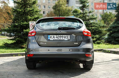 Хэтчбек Ford Focus 2015 в 