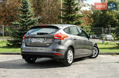 Хэтчбек Ford Focus 2015 в 