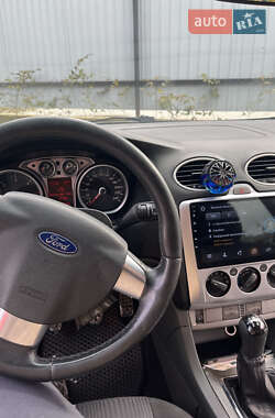 Универсал Ford Focus 2010 в 