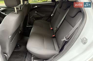 Хэтчбек Ford Focus 2015 в 