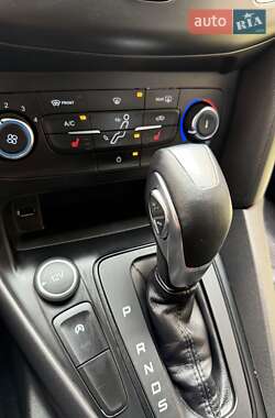 Хэтчбек Ford Focus 2015 в 