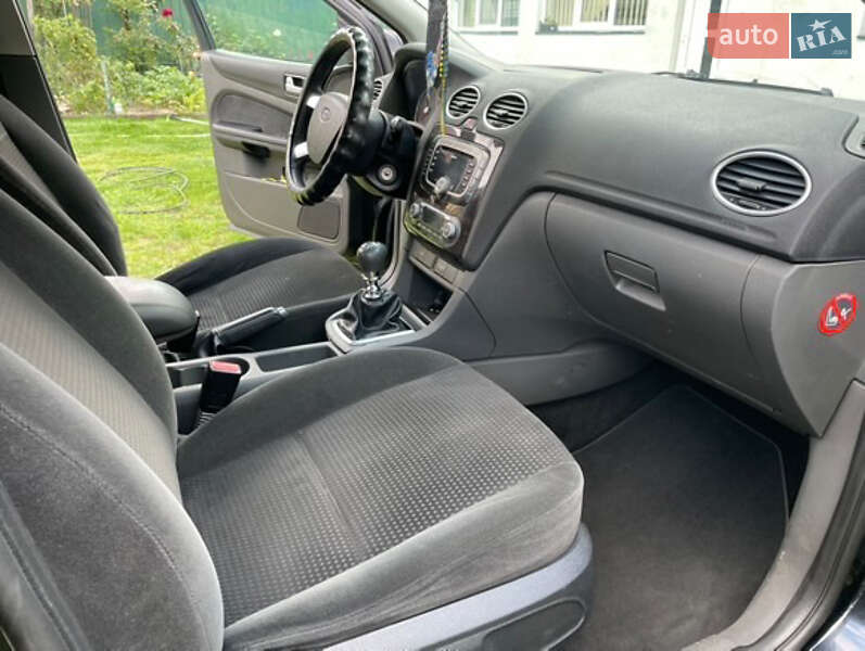 Хэтчбек Ford Focus 2007 в Вышгороде