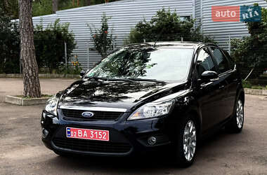 Хэтчбек Ford Focus 2009 в 