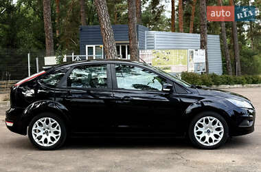 Хэтчбек Ford Focus 2009 в 