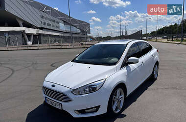 Седан Ford Focus 2015 в 