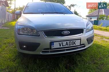 Хэтчбек Ford Focus 2005 в 
