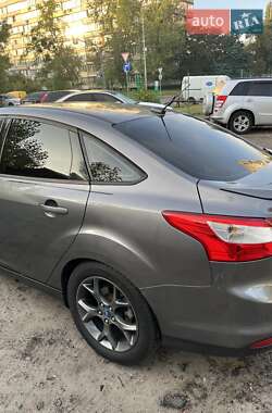 Седан Ford Focus 2013 в 