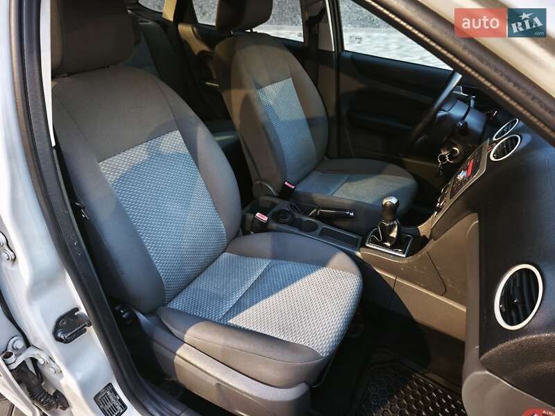 Седан Ford Focus 2007 в Львове