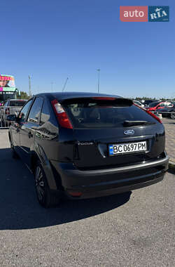 Хэтчбек Ford Focus 2007 в 
