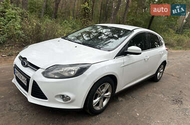 Хэтчбек Ford Focus 2012 в 