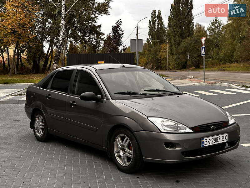 Седан Ford Focus 2003 в 