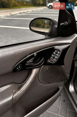 Седан Ford Focus 2003 в 