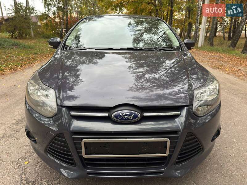 Седан Ford Focus 2013 в Охтирці