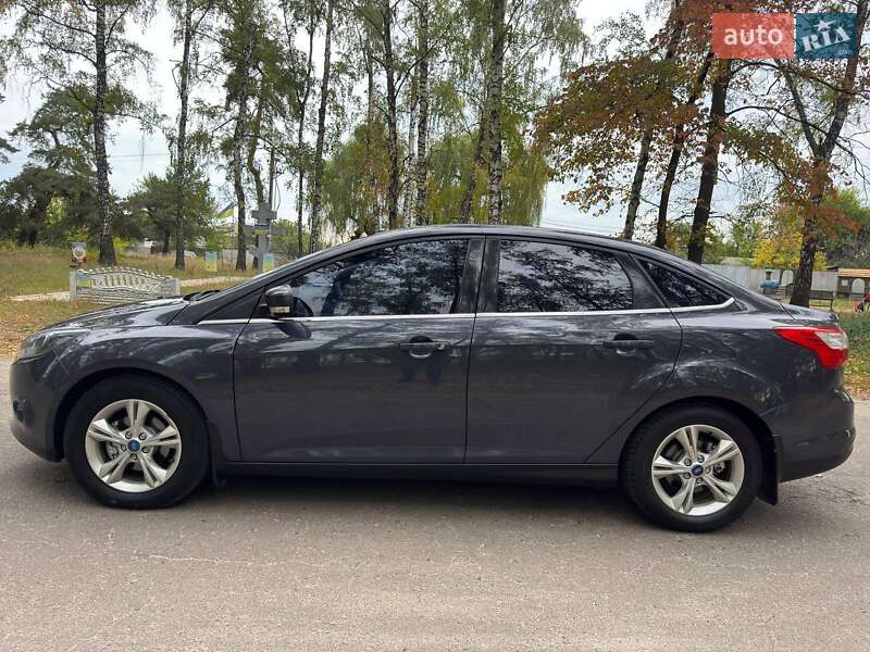 Седан Ford Focus 2013 в Охтирці