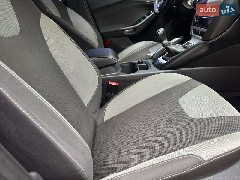 Седан Ford Focus 2013 в Охтирці
