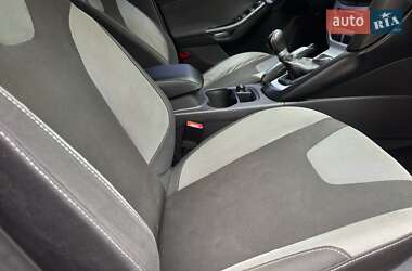 Седан Ford Focus 2013 в 