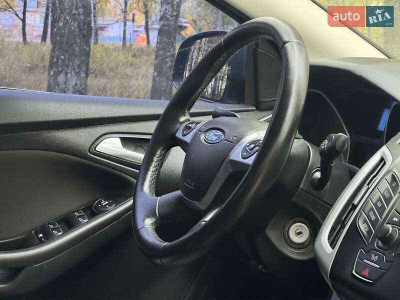 Седан Ford Focus 2013 в Охтирці