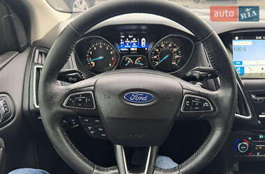 Седан Ford Focus 2017 в 
