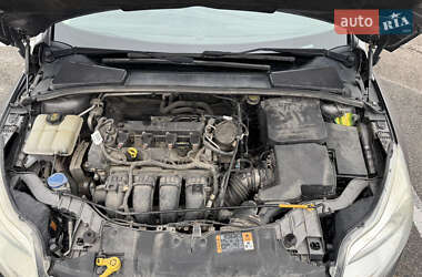 Седан Ford Focus 2014 в 