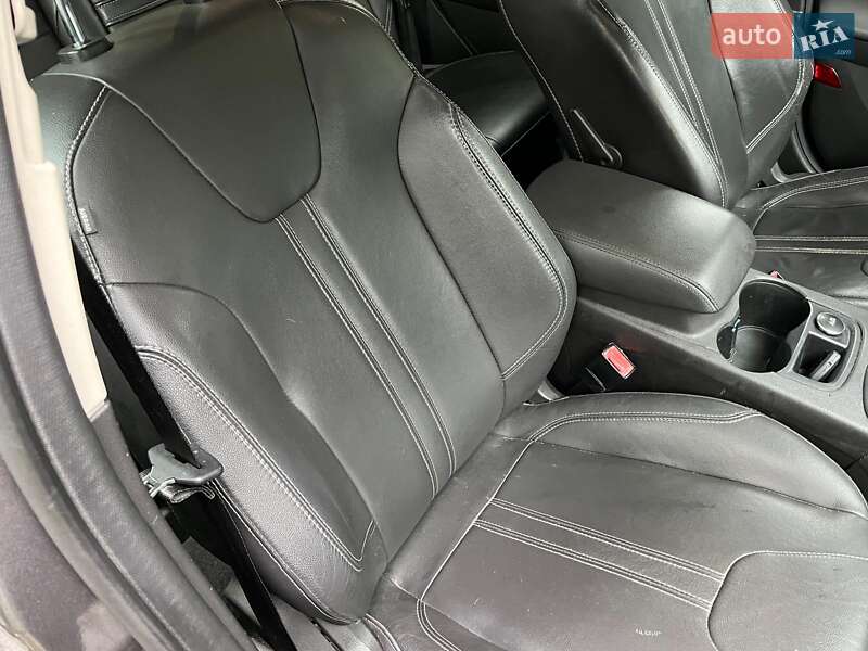 Хэтчбек Ford Focus 2011 в Киеве фото 14 Хэтчбек Ford Focus 2011 в Киеве
