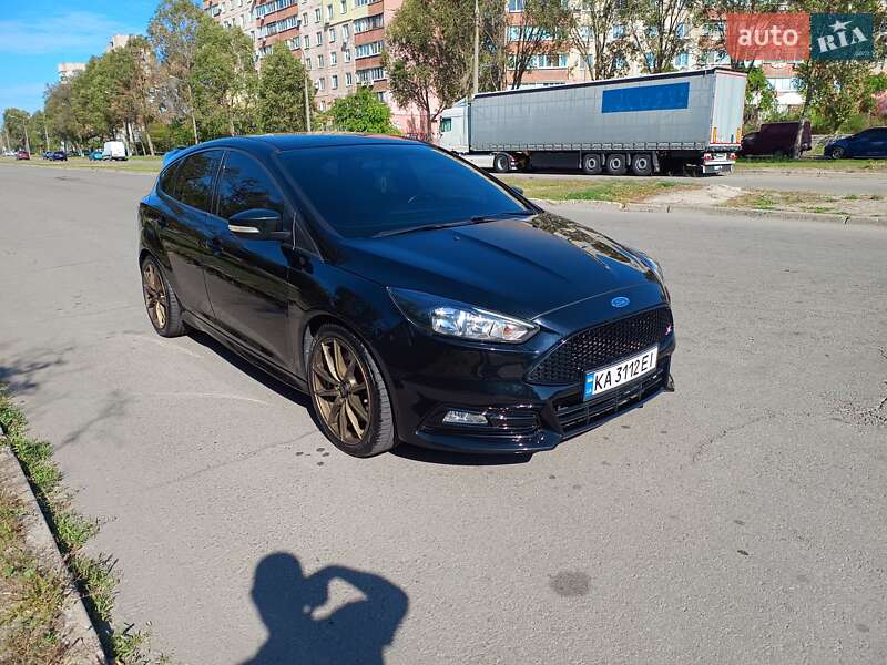 Хэтчбек Ford Focus 2017 в 