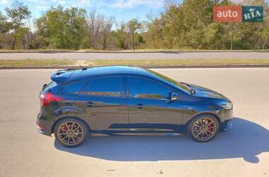 Хэтчбек Ford Focus 2017 в 