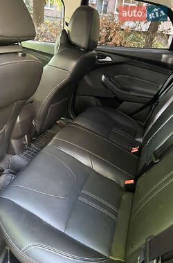 Седан Ford Focus 2013 в 