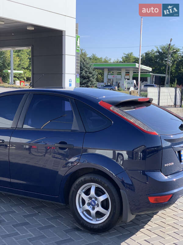 Хэтчбек Ford Focus 2011 в Полтаве