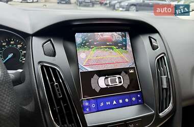 Седан Ford Focus 2013 в 