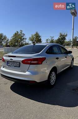 Седан Ford Focus 2015 в 