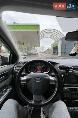 Универсал Ford Focus 2010 в 